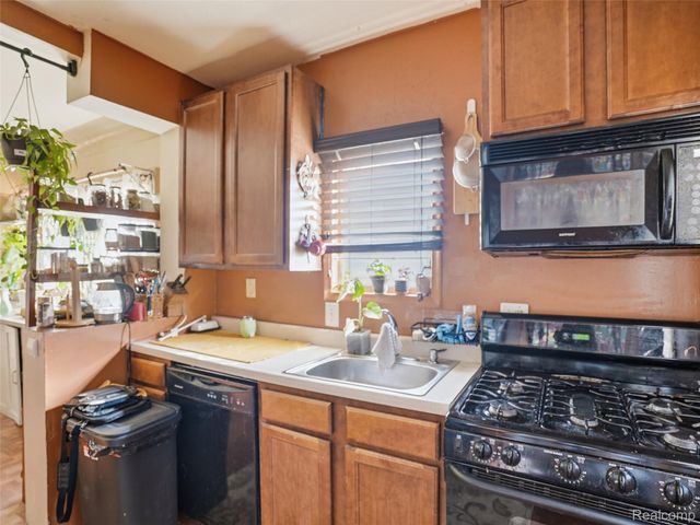 17055 Flora Street, Melvindale, MI 48122