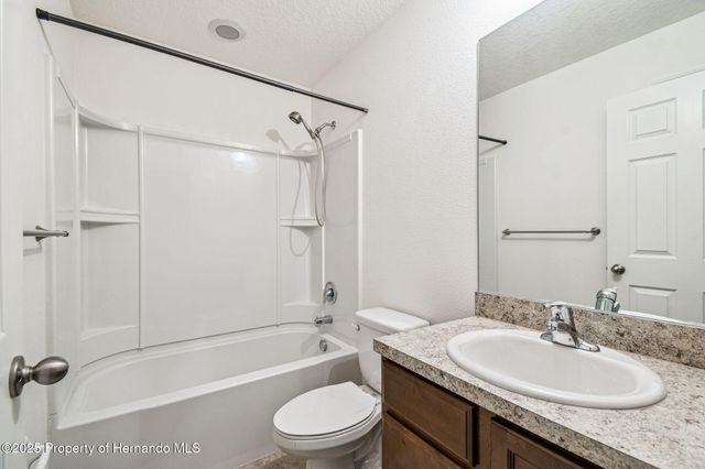 30821 Water Lily Drive, Brooksville, FL 34602
