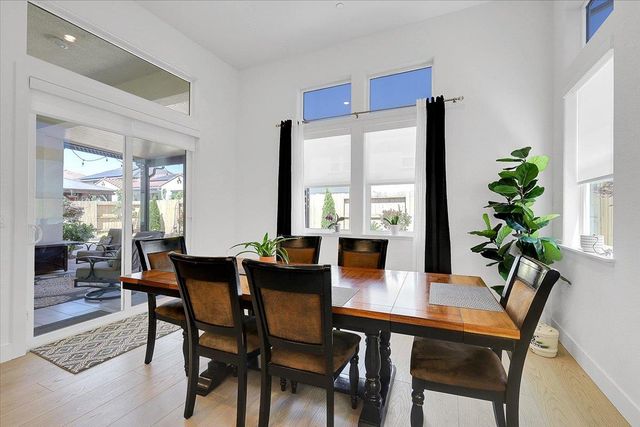 3065 Palo Alto St, Roseville, CA 95747