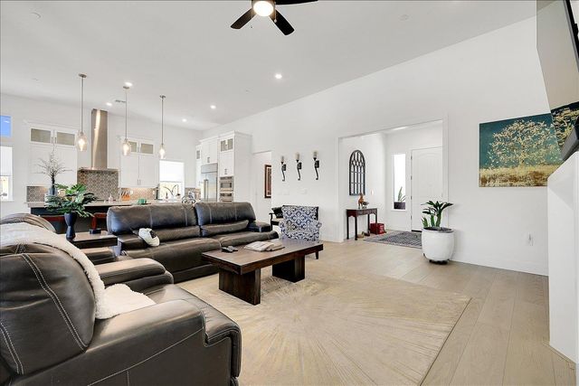 3065 Palo Alto St, Roseville, CA 95747