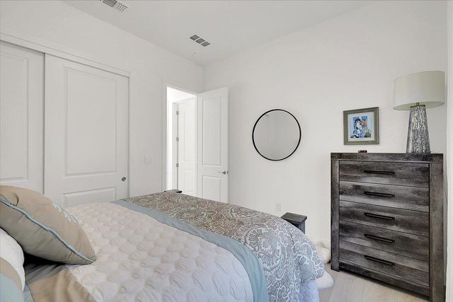 3065 Palo Alto St, Roseville, CA 95747