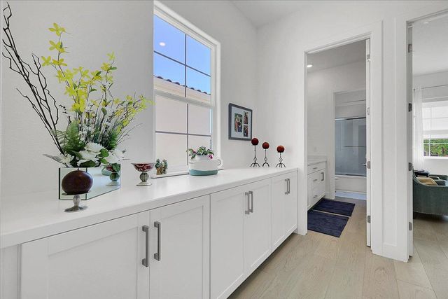 3065 Palo Alto St, Roseville, CA 95747