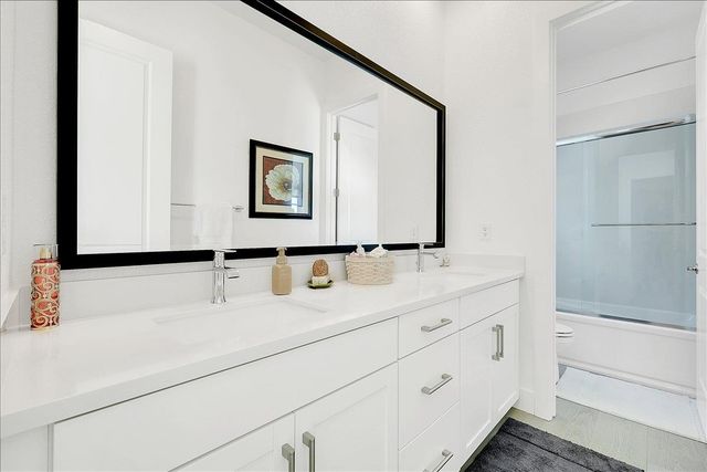 3065 Palo Alto St, Roseville, CA 95747
