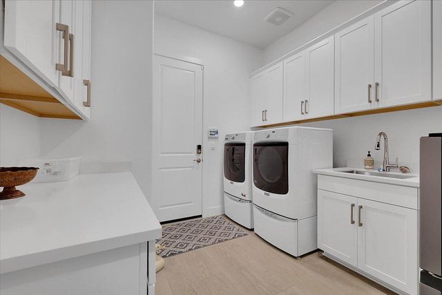 3065 Palo Alto St, Roseville, CA 95747