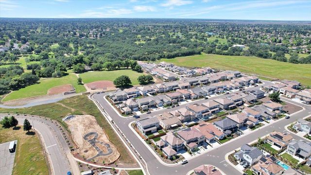 3065 Palo Alto St, Roseville, CA 95747