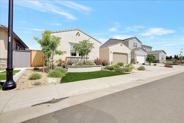 3065 Palo Alto St, Roseville, CA 95747