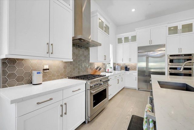 3065 Palo Alto St, Roseville, CA 95747