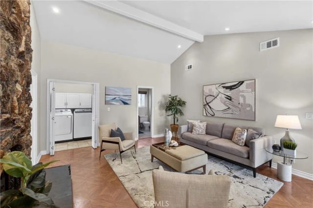 2722 185th Street, Redondo Beach, CA 90278