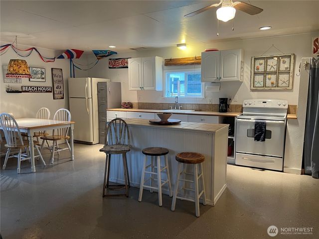 29408 O Street, Ocean Park, WA 98640