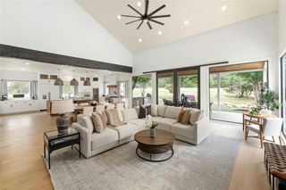 499 Hannah DR, Dripping Springs, TX 78620