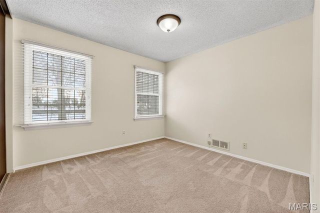 15556 Country Ridge Drive, Chesterfield, MO 63017