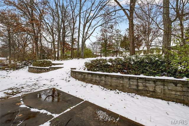 15556 Country Ridge Drive, Chesterfield, MO 63017