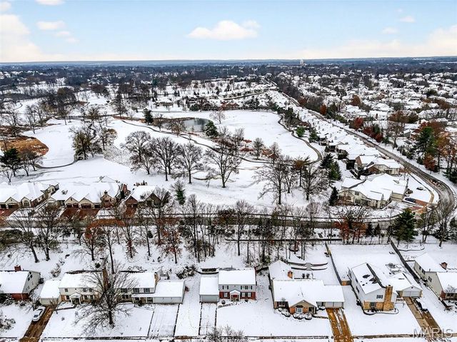 15556 Country Ridge Drive, Chesterfield, MO 63017