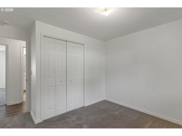 1395 Nw TWINS Ln, Albany, OR 97321