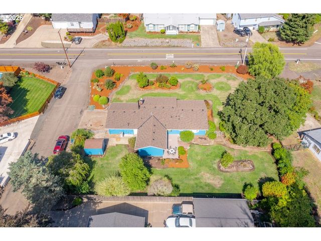 1395 Nw TWINS Ln, Albany, OR 97321