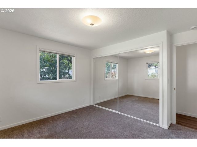 1395 Nw TWINS Ln, Albany, OR 97321