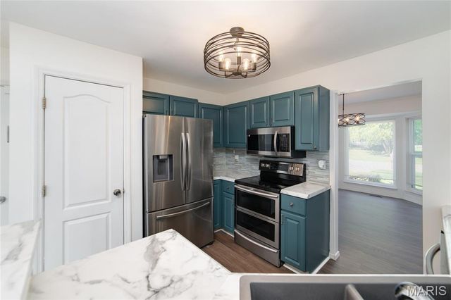 1272 Ashford Place Drive, O'fallon, MO 63366
