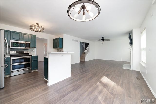 1272 Ashford Place Drive, O'fallon, MO 63366