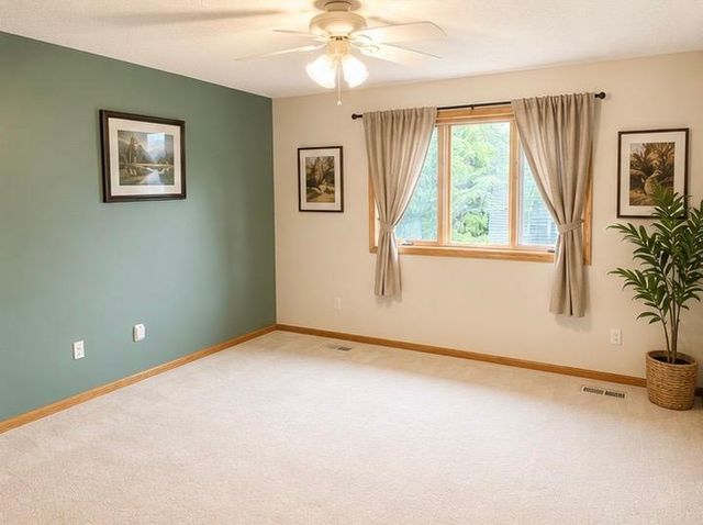 5690 Dunlap Avenue N, Shoreview, MN 55126