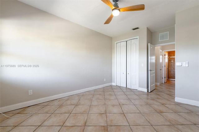 2225 NE 123rd St 215, North Miami, FL 33181