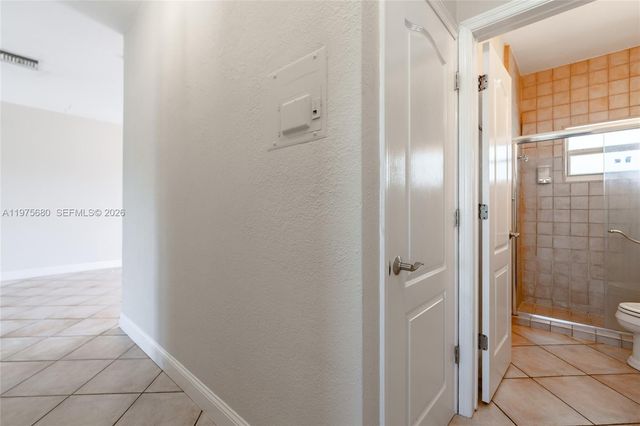 2225 NE 123rd St 215, North Miami, FL 33181