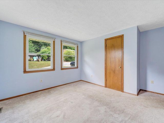 82 Forest Hill DR, Collinsville, VA 24078
