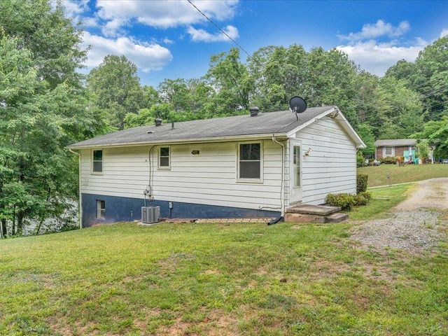 82 Forest Hill DR, Collinsville, VA 24078