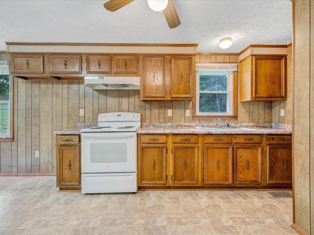 82 Forest Hill DR, Collinsville, VA 24078