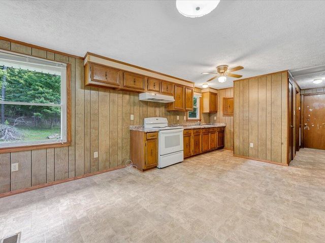 82 Forest Hill DR, Collinsville, VA 24078