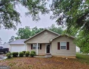 206 Mecca Street, Dublin, GA 31021