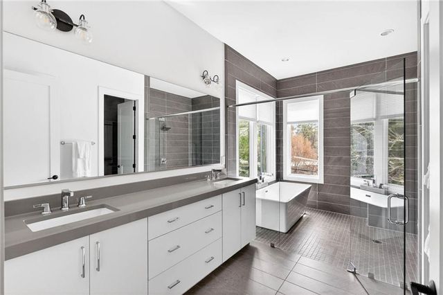 4005 Hazel Nut Lane, Atlanta, GA 30342
