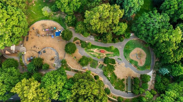 4005 Hazel Nut Lane, Atlanta, GA 30342
