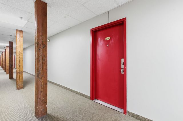 470 Silver St Apt 209, Manchester, NH 03103