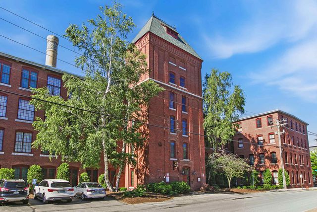 470 Silver St Apt 209, Manchester, NH 03103