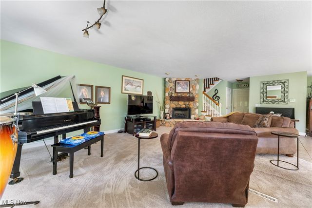 115 Spruce Drive NW, North Canton, OH 44720