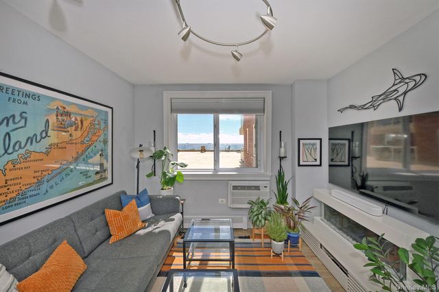 370 W Broadway 1A, Long Beach, NY 11561