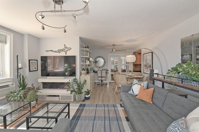370 W Broadway 1A, Long Beach, NY 11561