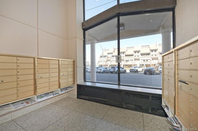 370 W Broadway 1A, Long Beach, NY 11561