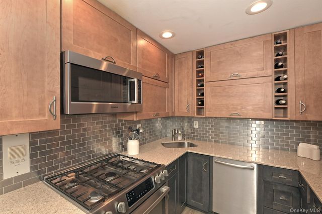 370 W Broadway 1A, Long Beach, NY 11561