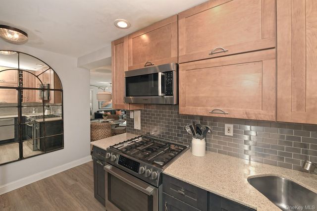 370 W Broadway 1A, Long Beach, NY 11561