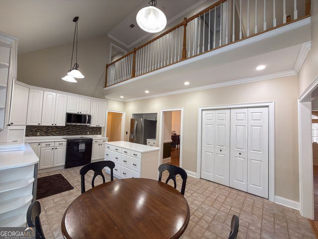 155 Waters Edge Drive, Eatonton, GA 31024