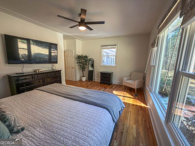 155 Waters Edge Drive, Eatonton, GA 31024