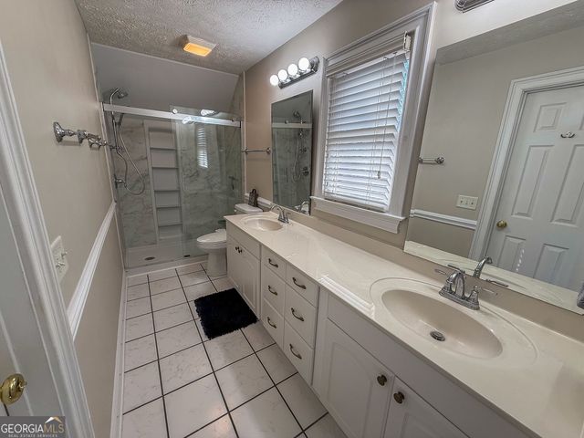 155 Waters Edge Drive, Eatonton, GA 31024