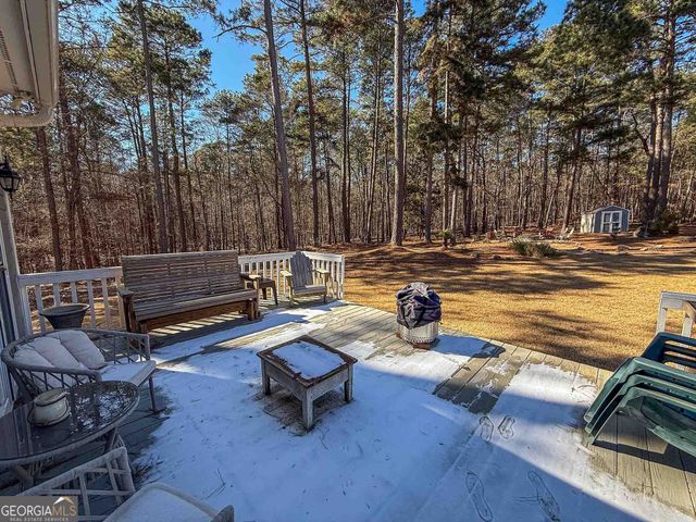 155 Waters Edge Drive, Eatonton, GA 31024