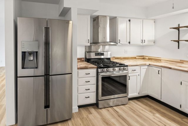 105 Hickory Grove Road, Salem, IL 62881