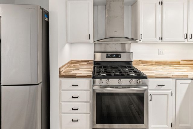 105 Hickory Grove Road, Salem, IL 62881