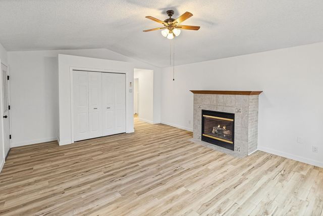 105 Hickory Grove Road, Salem, IL 62881