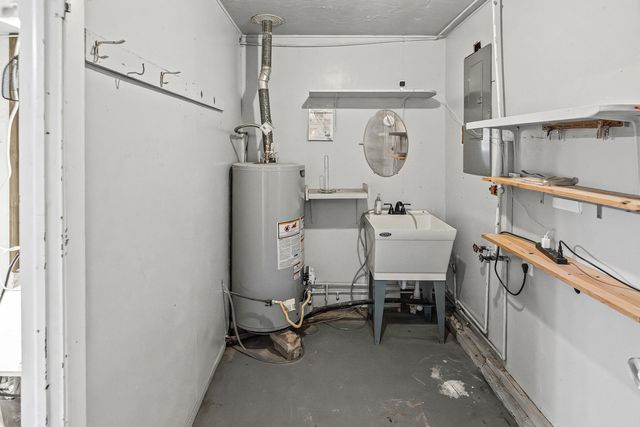 105 Hickory Grove Road, Salem, IL 62881