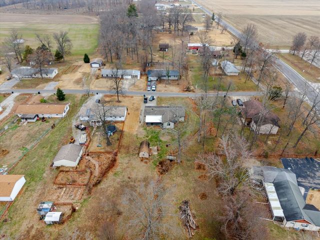 105 Hickory Grove Road, Salem, IL 62881