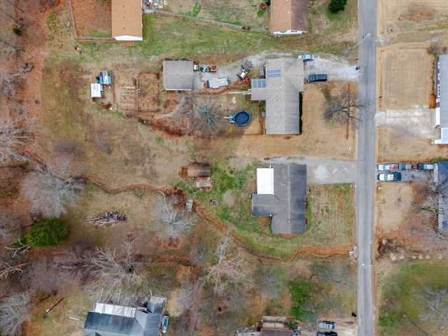 105 Hickory Grove Road, Salem, IL 62881